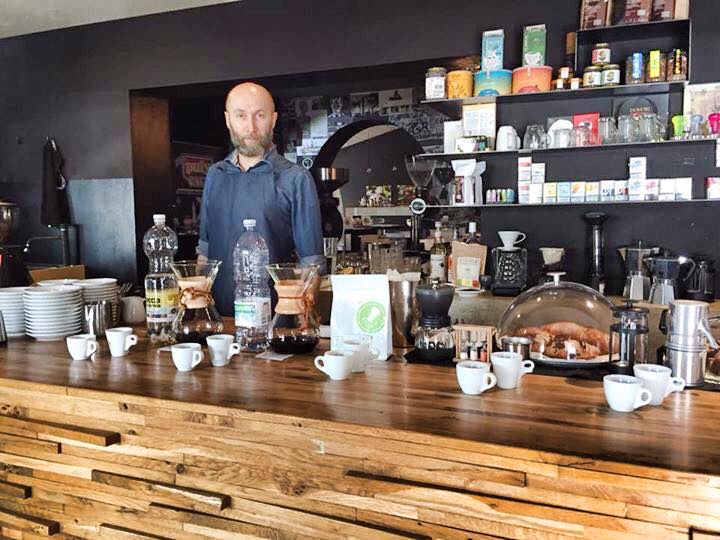 ALLA SCOPERTA DI “CAFFETTIN”, UNA MICROTORREFAZIONE SPECIALTY DI PERIFERIA…