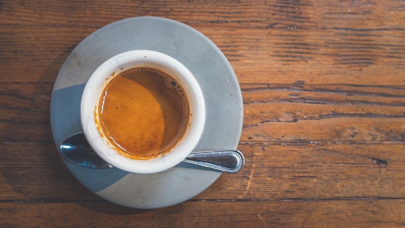 I 10 PASSAGGI FONDAMENTALI PER PREPARARE UN ESPRESSO PERFETTO