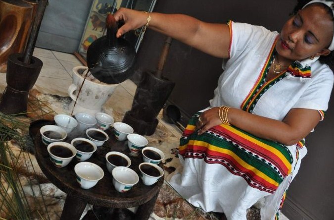 LA MAGIA DELLA CERIMONIA DEL CAFFE’ ETIOPE