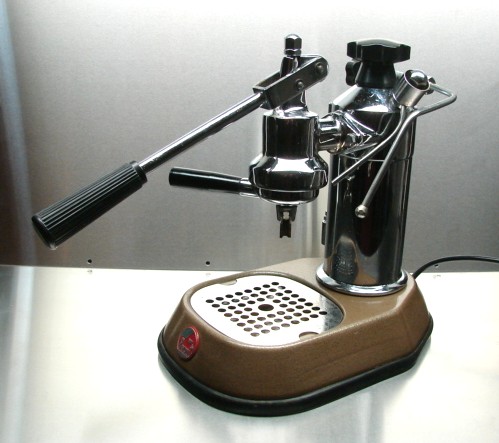 UNA CLASSICA MACCHINA A LEVA: LA PAVONI EUROPICCOLA