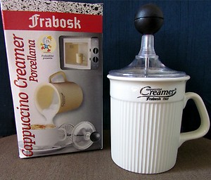 UNO STANTUFFO PER MONTARE IL LATTE A CASA…IL FRABOSK CREAMER