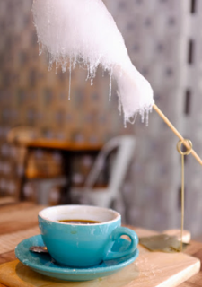 Caffè e zucchero filato..