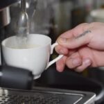 Acqua calda dalla macchina espresso