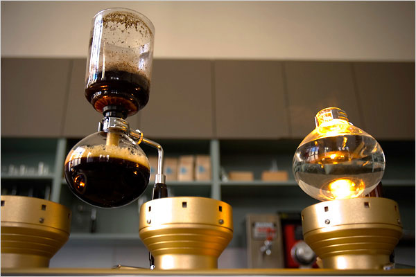 UNA MOKA IN VETRO? LA CAFFETTIERA PIÙ ELEGANTE? SCOPRIAMO IL SYPHON